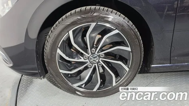 Volkswagen Golf Sportsvan 2022 thumb 5