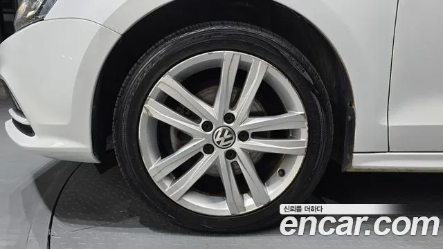 Volkswagen Jetta 2015 thumb 5