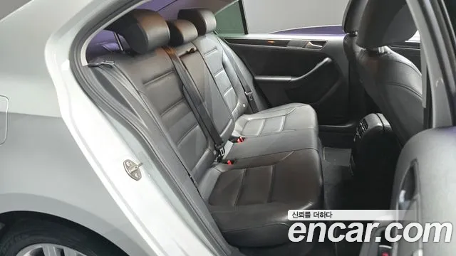 Volkswagen Jetta 2015 thumb 11