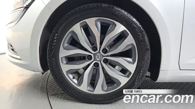 Renault-KoreaSamsung Megane 2016 thumb 5