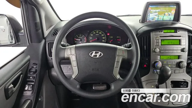 Hyundai Starex 2013 thumb 12