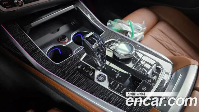 BMW X7 2021 thumb 8