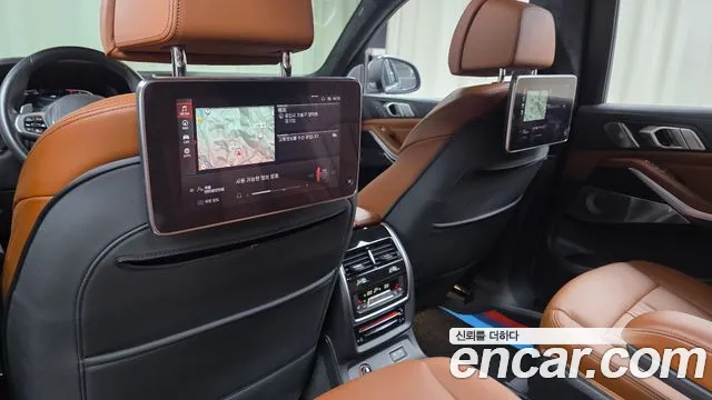 BMW X7 2021 thumb 11