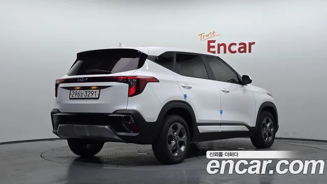 Kia Seltos 2024 thumb 2