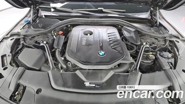 BMW 7-Series 2017 thumb 6