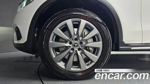 Mercedes-Benz GLC 2018 thumb 4