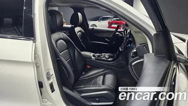 Mercedes-Benz GLC 2018 thumb 9