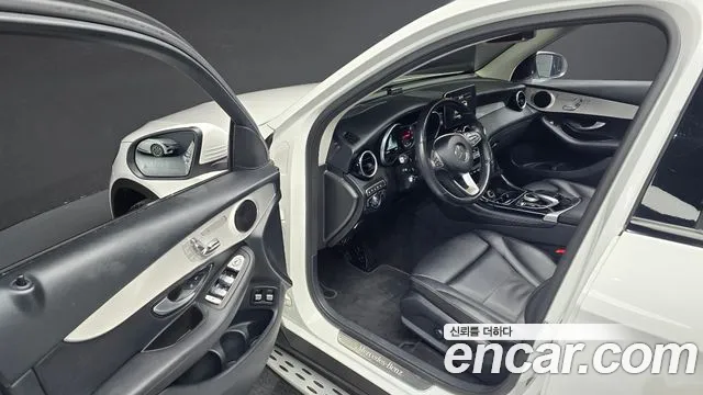 Mercedes-Benz GLC 2018 thumb 10