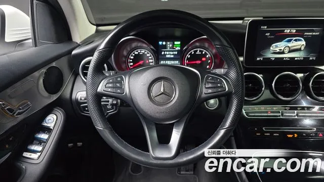 Mercedes-Benz GLC 2018 thumb 12