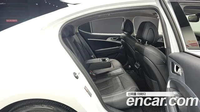 Genesis G70 2019 thumb 10