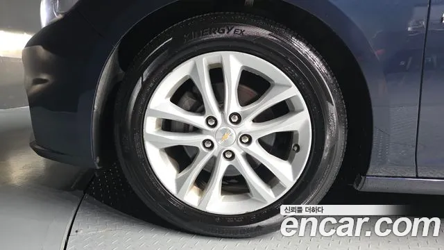 ChevroletGMDaewoo Malibu 2018 thumb 4