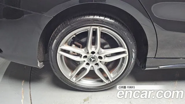 Mercedes-Benz CLA 2018 thumb 5