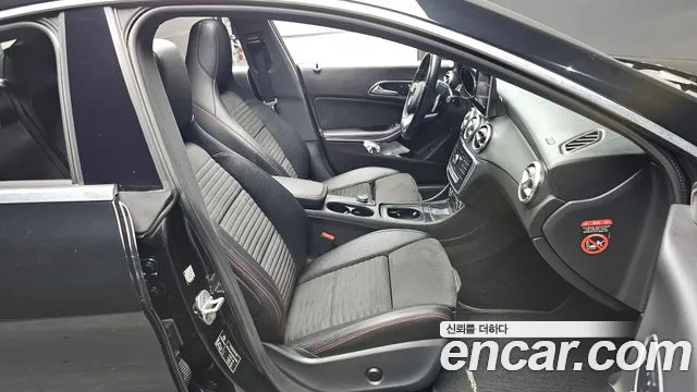 Mercedes-Benz CLA 2018 thumb 10