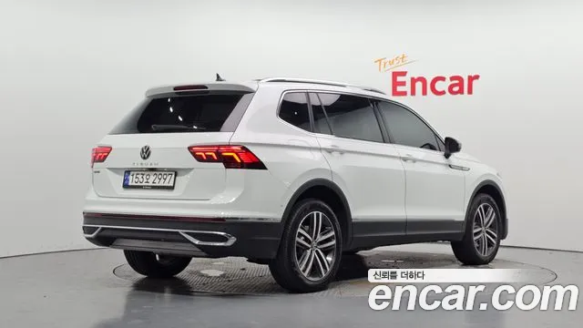 Volkswagen Tiguan 2022 thumb 2