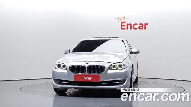 BMW 5-Series 2012 thumb 3