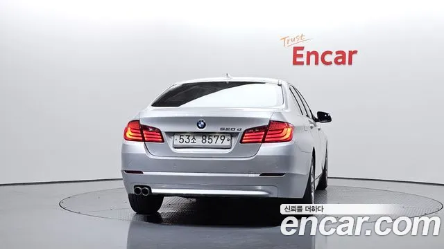 BMW 5-Series 2012 thumb 4