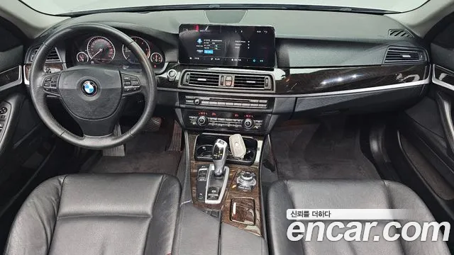 BMW 5-Series 2012 thumb 7