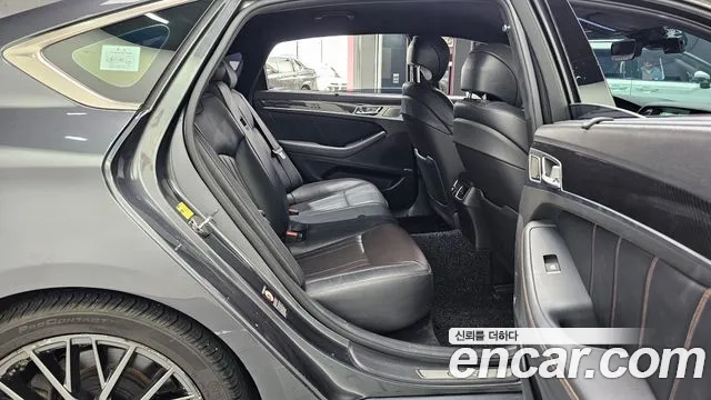 Genesis G80 2017 thumb 12