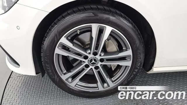 Mercedes-Benz E-Класс 2021 thumb 5