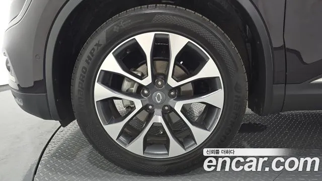 Renault-KoreaSamsung Koleos 2018 thumb 5