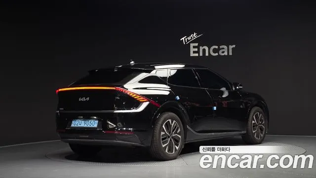 Kia EV6 2022 thumb 2