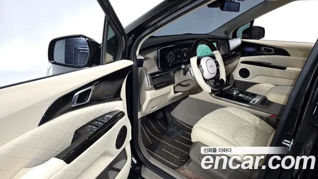 Kia Carnival 2022 thumb 10