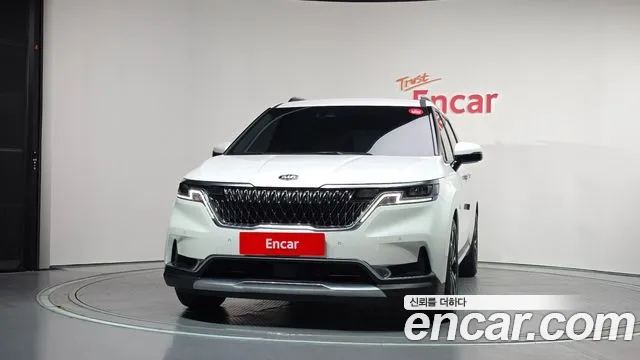 Kia Carnival 2021 thumb 3