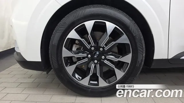 Kia Carnival 2021 thumb 5