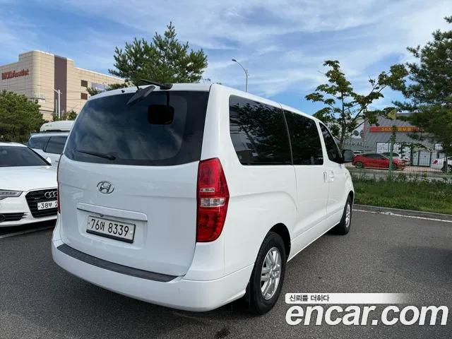 Hyundai Starex 2017 thumb 4