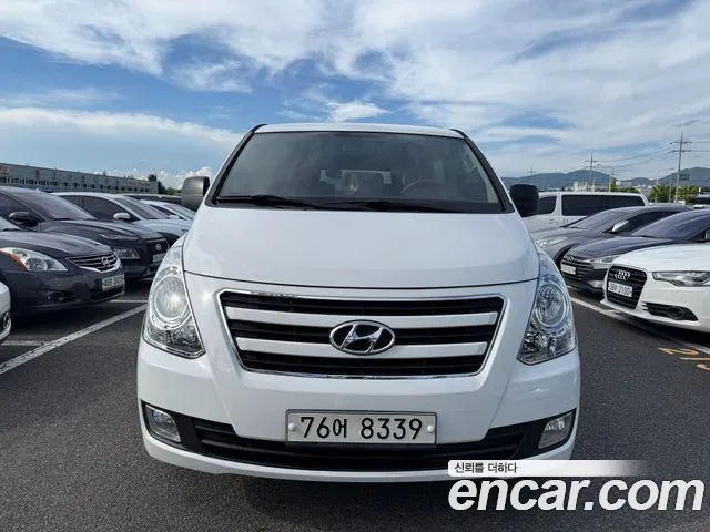 Hyundai Starex 2017 thumb 12