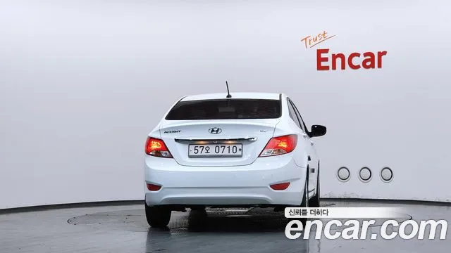 Hyundai Accent 2016 thumb 4