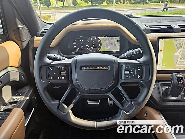 Land Rover Defender 2025 thumb 9