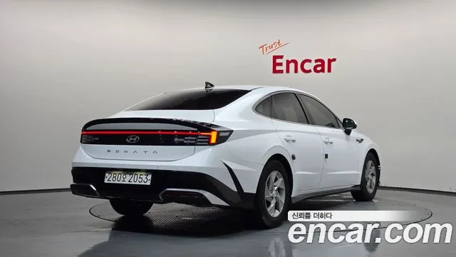 Hyundai Sonata 2023 thumb 2