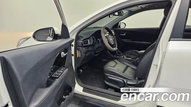 Kia Niro 2018 thumb 10