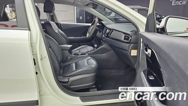 Kia Niro 2018 thumb 11