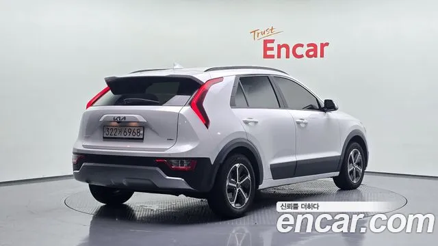 Kia Niro 2022 thumb 2