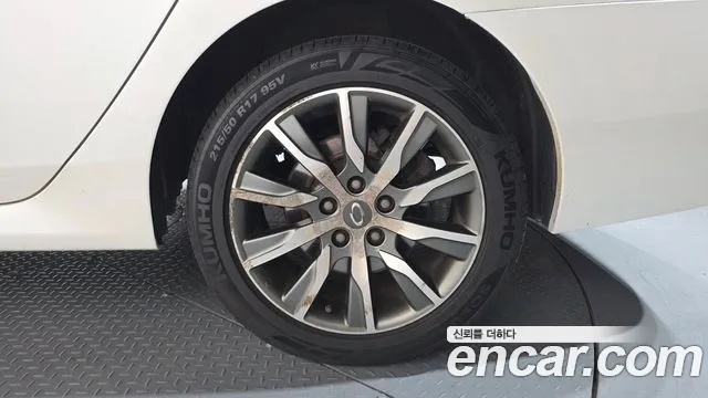 Renault-KoreaSamsung SM5 2015 thumb 5