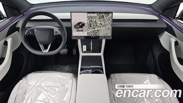 Tesla Model Y 2026 thumb 6