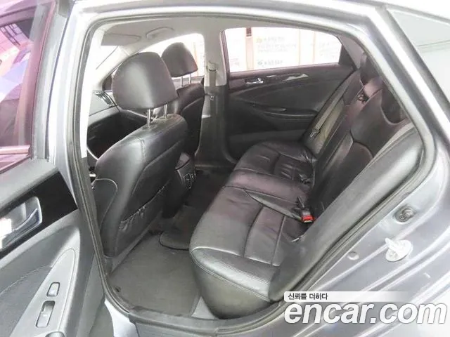 Hyundai Sonata 2011 thumb 6