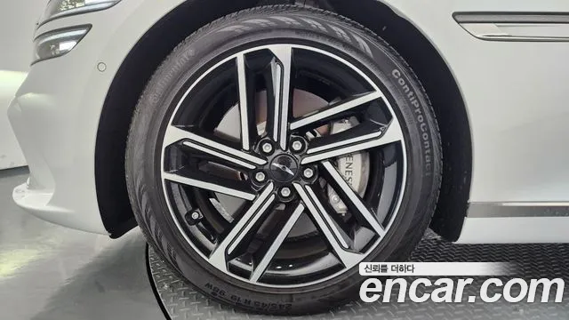 Genesis G80 2024 thumb 5