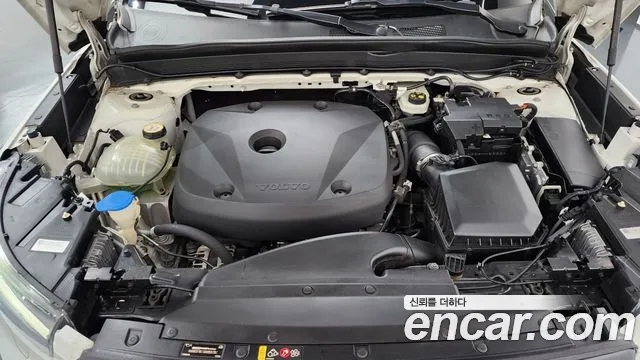 Volvo XC40 2018 thumb 6