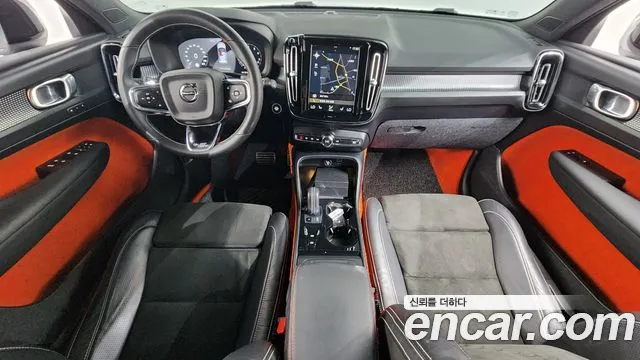 Volvo XC40 2018 thumb 7