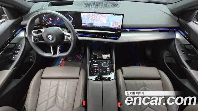 BMW 5-Series 2024 thumb 7