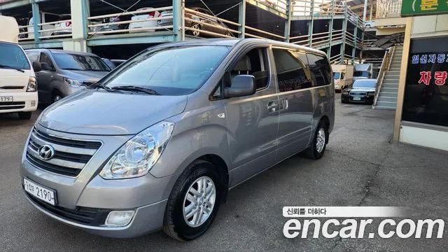 Hyundai Starex 2017 thumb 2