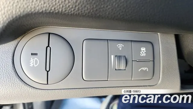 Hyundai Starex 2017 thumb 9