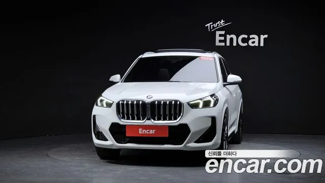 BMW X1 2023 thumb 2