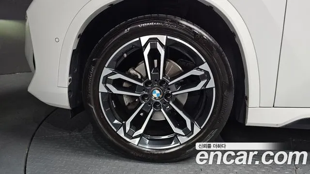BMW X1 2023 thumb 4