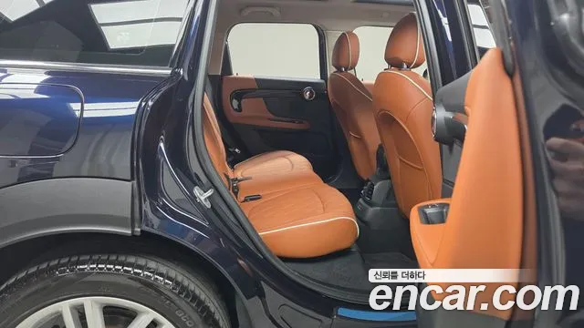 MINI Countryman 2023 thumb 10