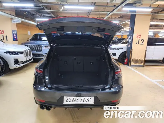 Porsche Macan 2019 thumb 5