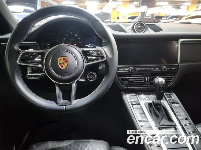 Porsche Macan 2019 thumb 8